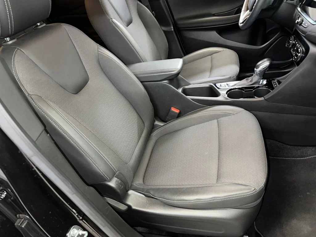 Used 2023 Ebony Twilight Metallic Buick Select image 28