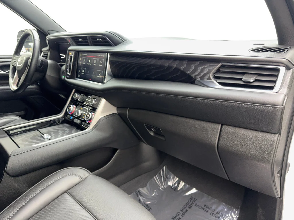 Used 2024 White GMC Denali image 61