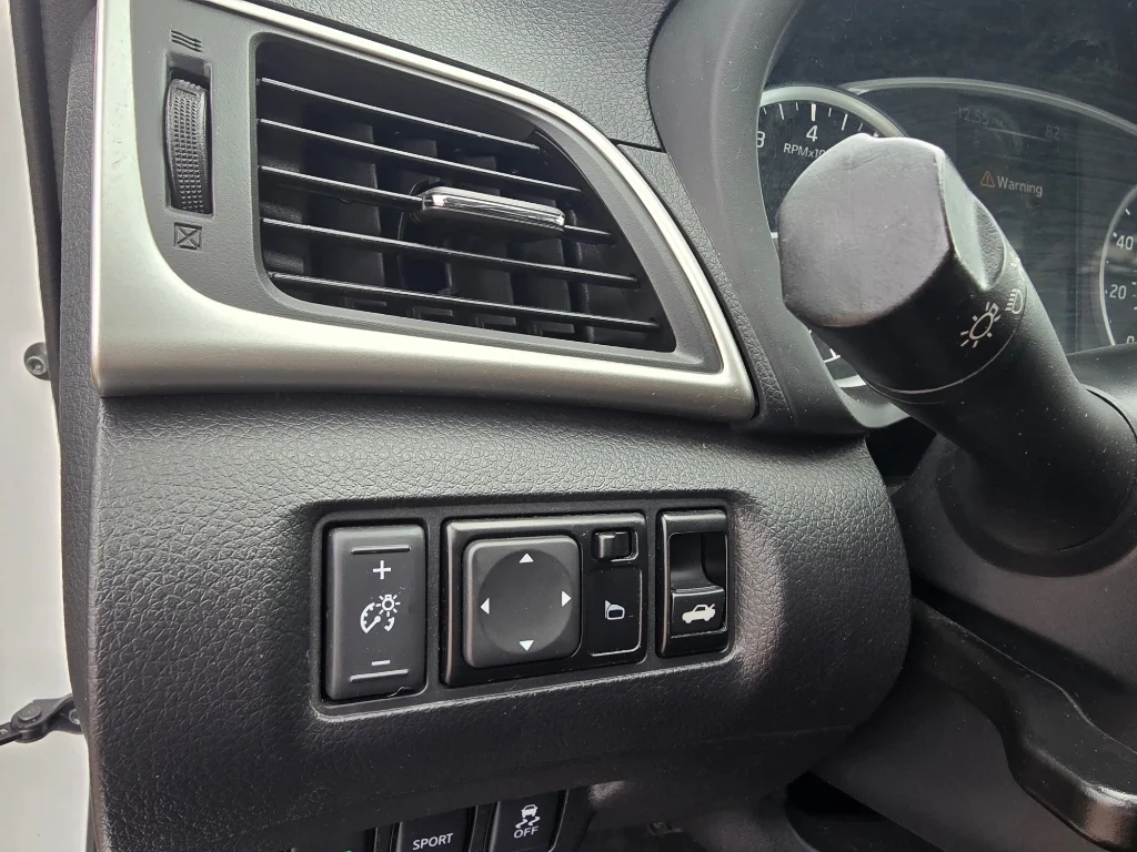 Used 2018 Fresh Powder Nissan S image 19