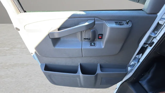 Used 2025 White Chevrolet Work Van image 22