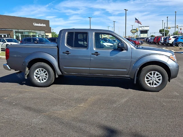 Used 2020 Gray Nissan SV image 7