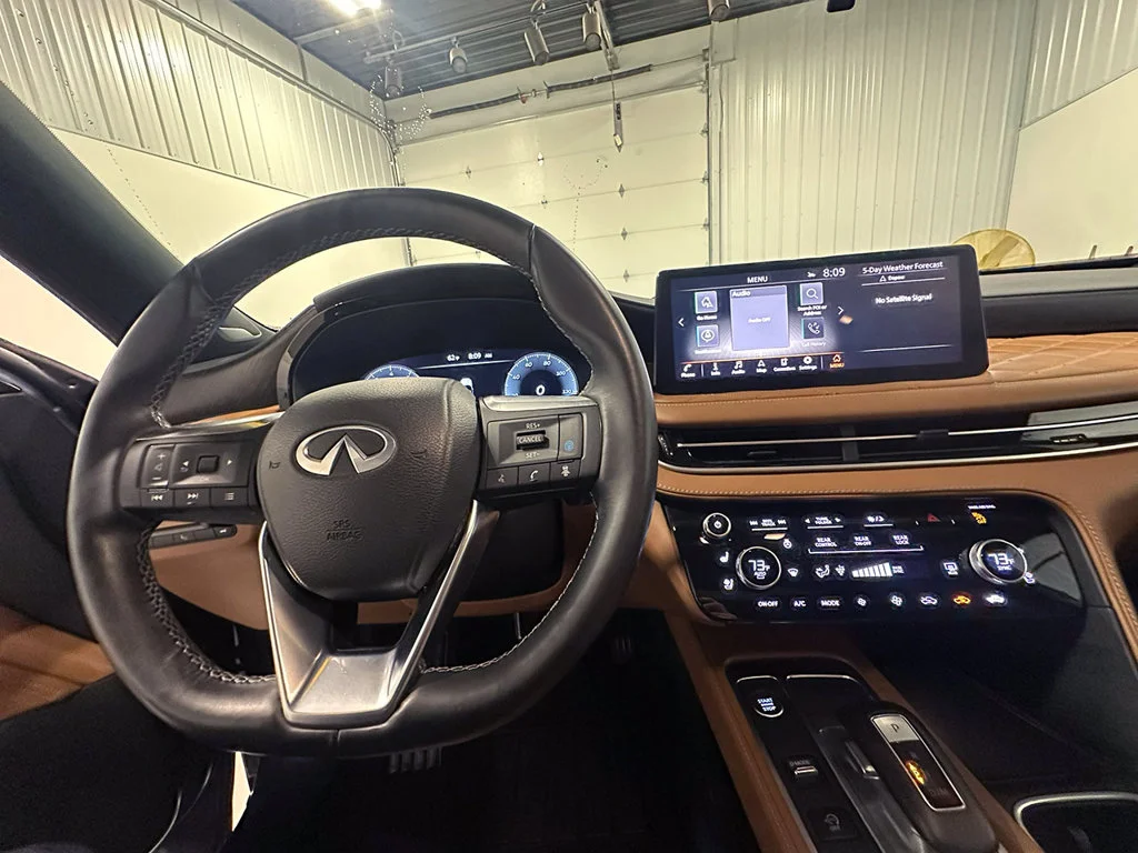 Used 2024 Blue INFINITI Autograph image 39