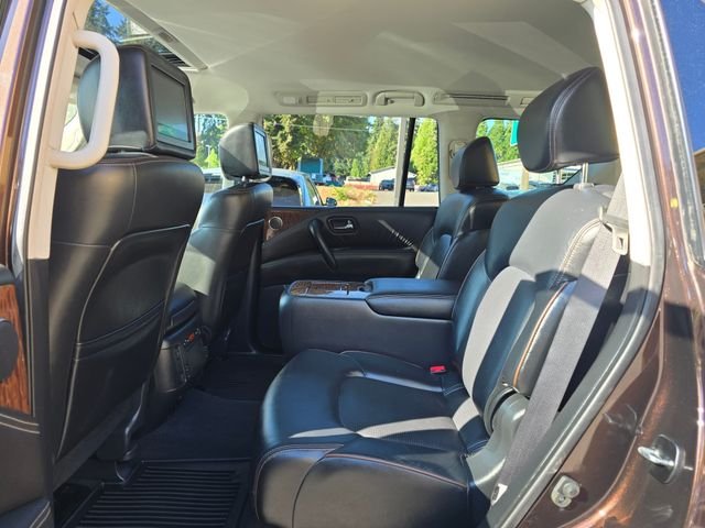 Used 2018 Almond Nissan Platinum image 16