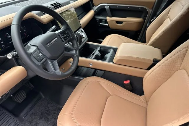 New 2026 Borasco Grey Land Rover X-Dynamic SE image 9