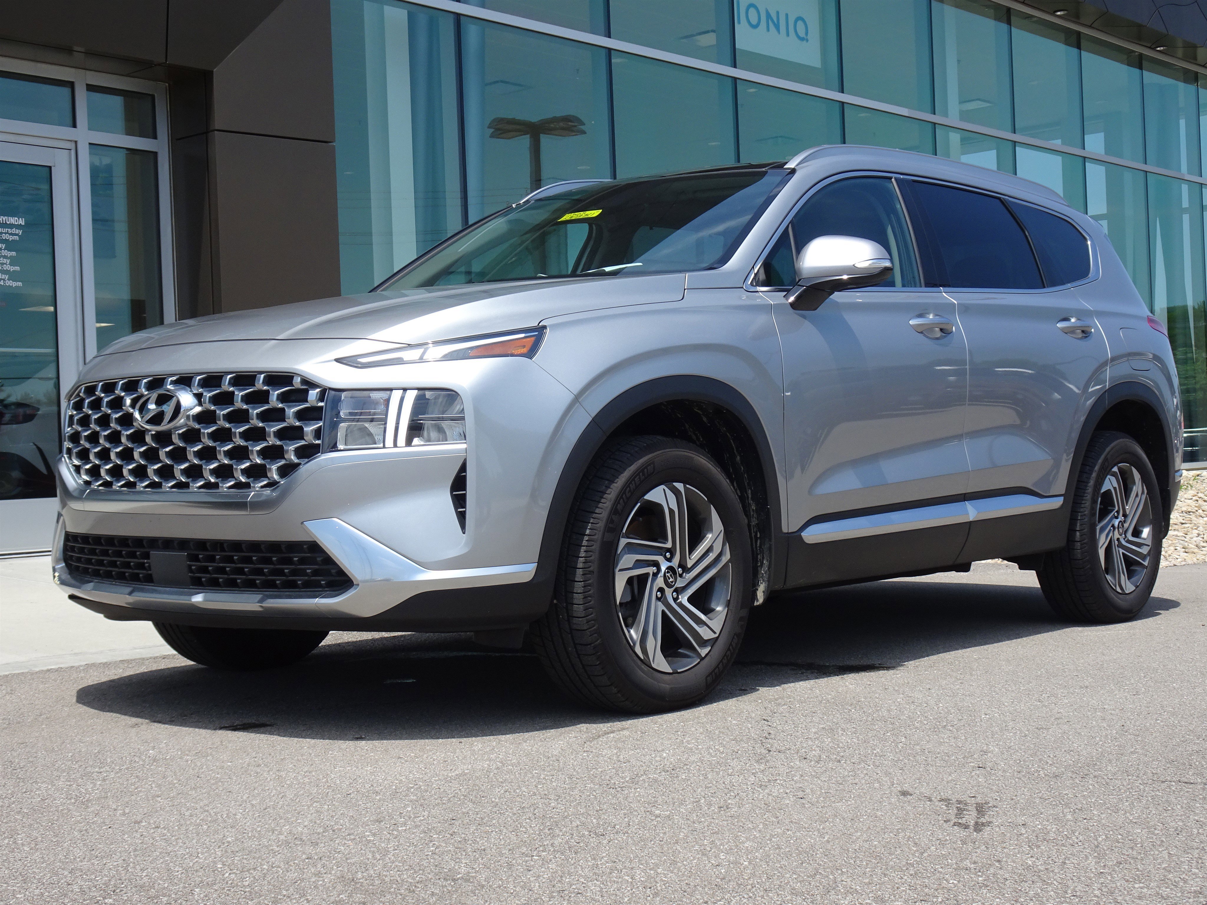 2022 Hyundai Santa Fe SEL 2.5 AWD's photo