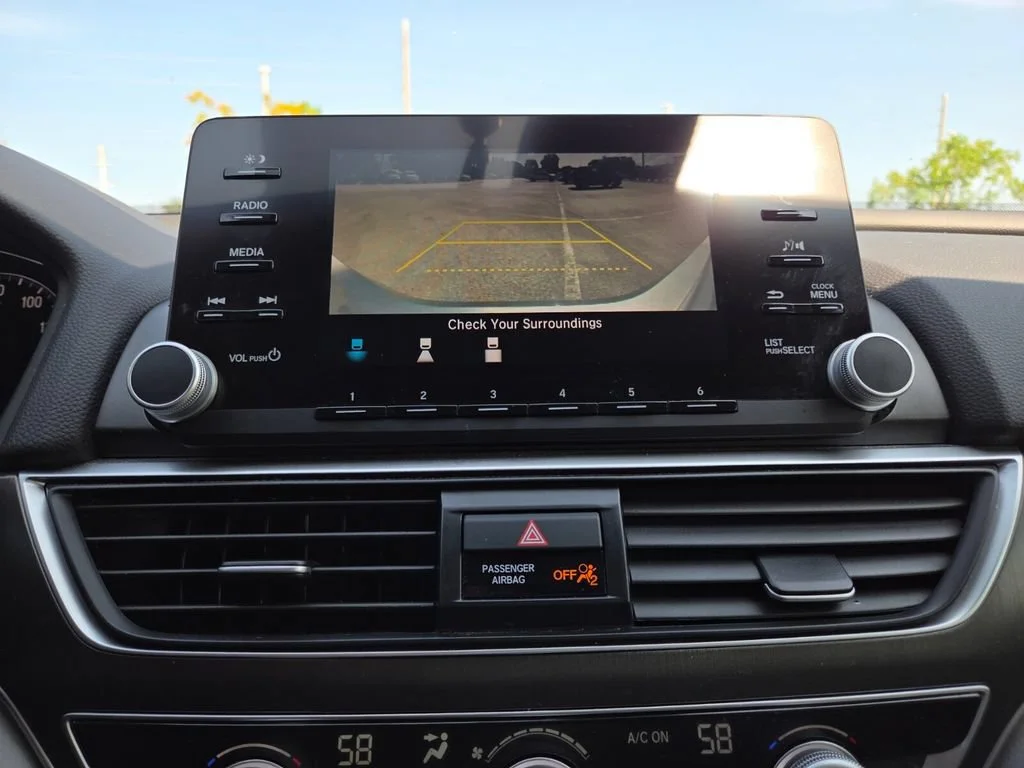 Used 2020 Silver Honda LX image 35