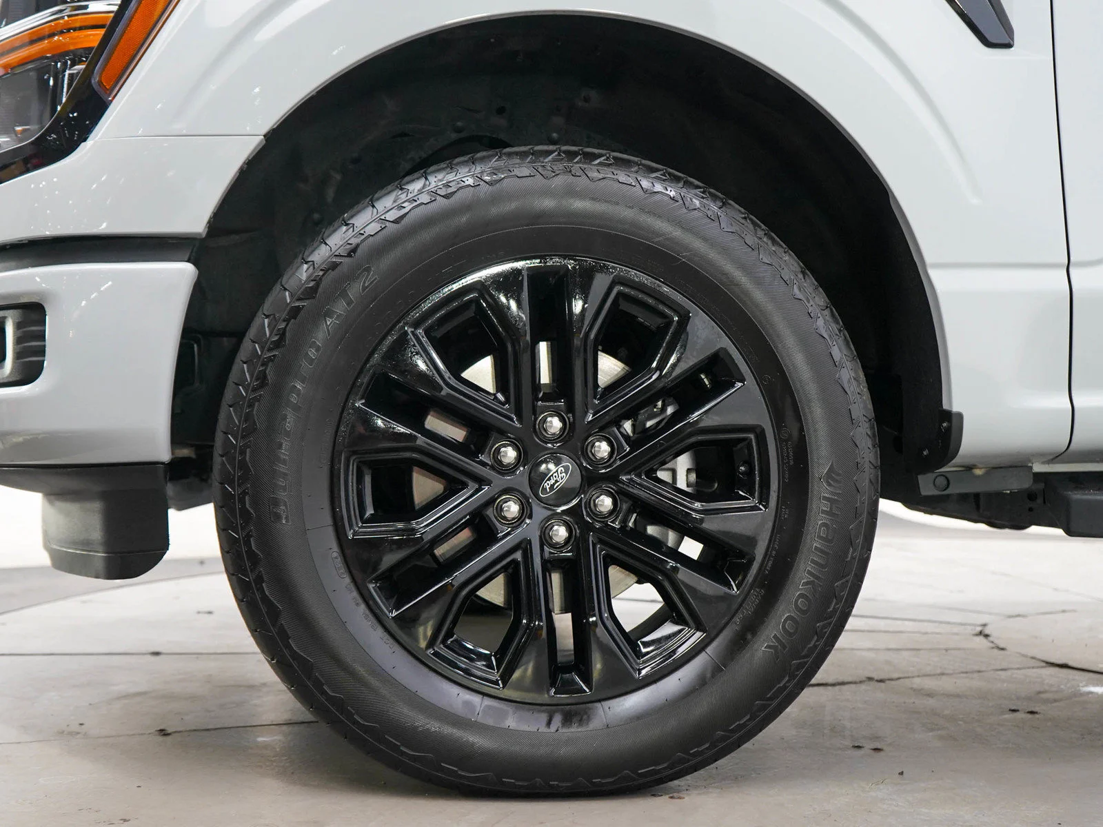 Used 2024 Avalanche Ford XLT image 27