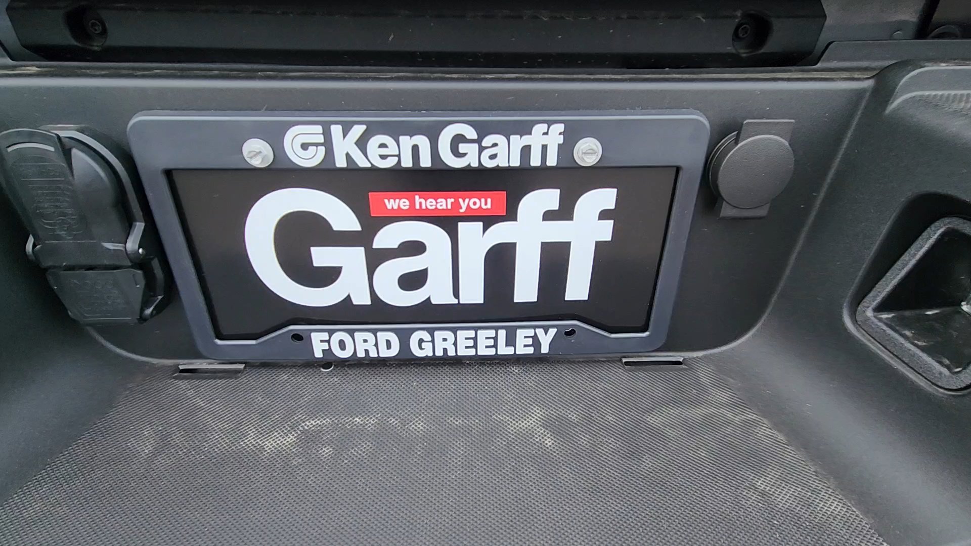 New 2026 Carbonized Gray Metallic Ford LARIAT image 41