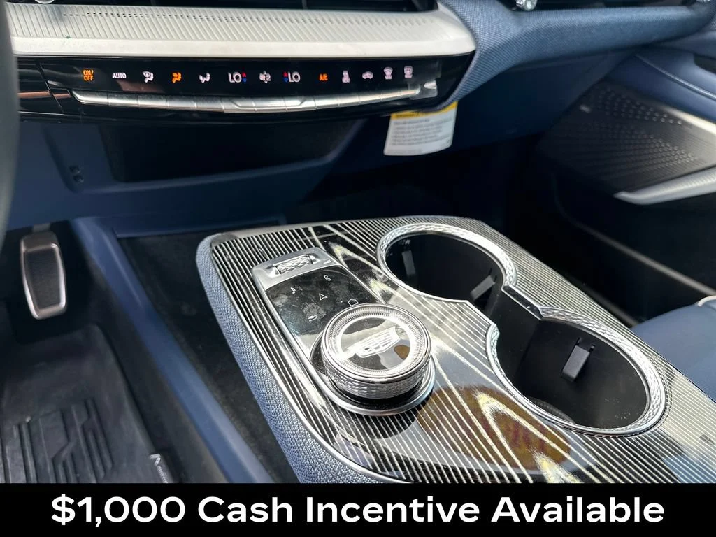 2025 Cadillac OPTIQ Luxury 2 - Photo 32