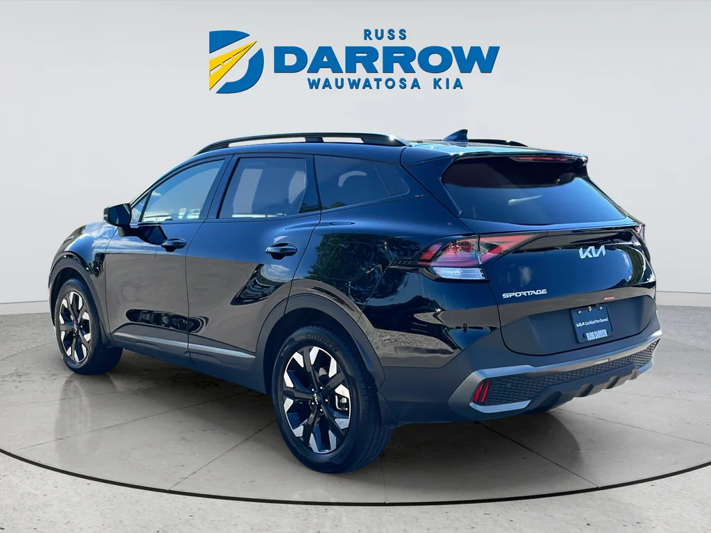 Used 2023 Black Kia X-Line image 3