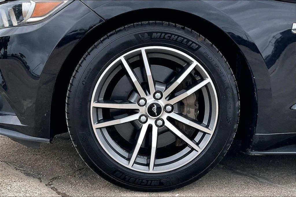 Used 2016 Black Ford GT image 33