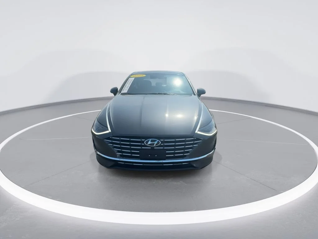 Used 2023 Gray Hyundai Limited image 3
