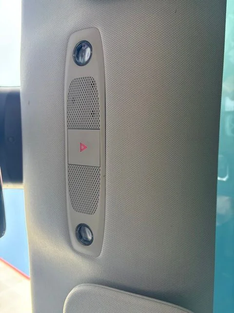 Used 2021  Tesla Standard Range Plus image 19