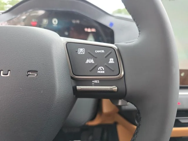 New 2026 Ultra White Lexus PREMIUM PLUS image 28