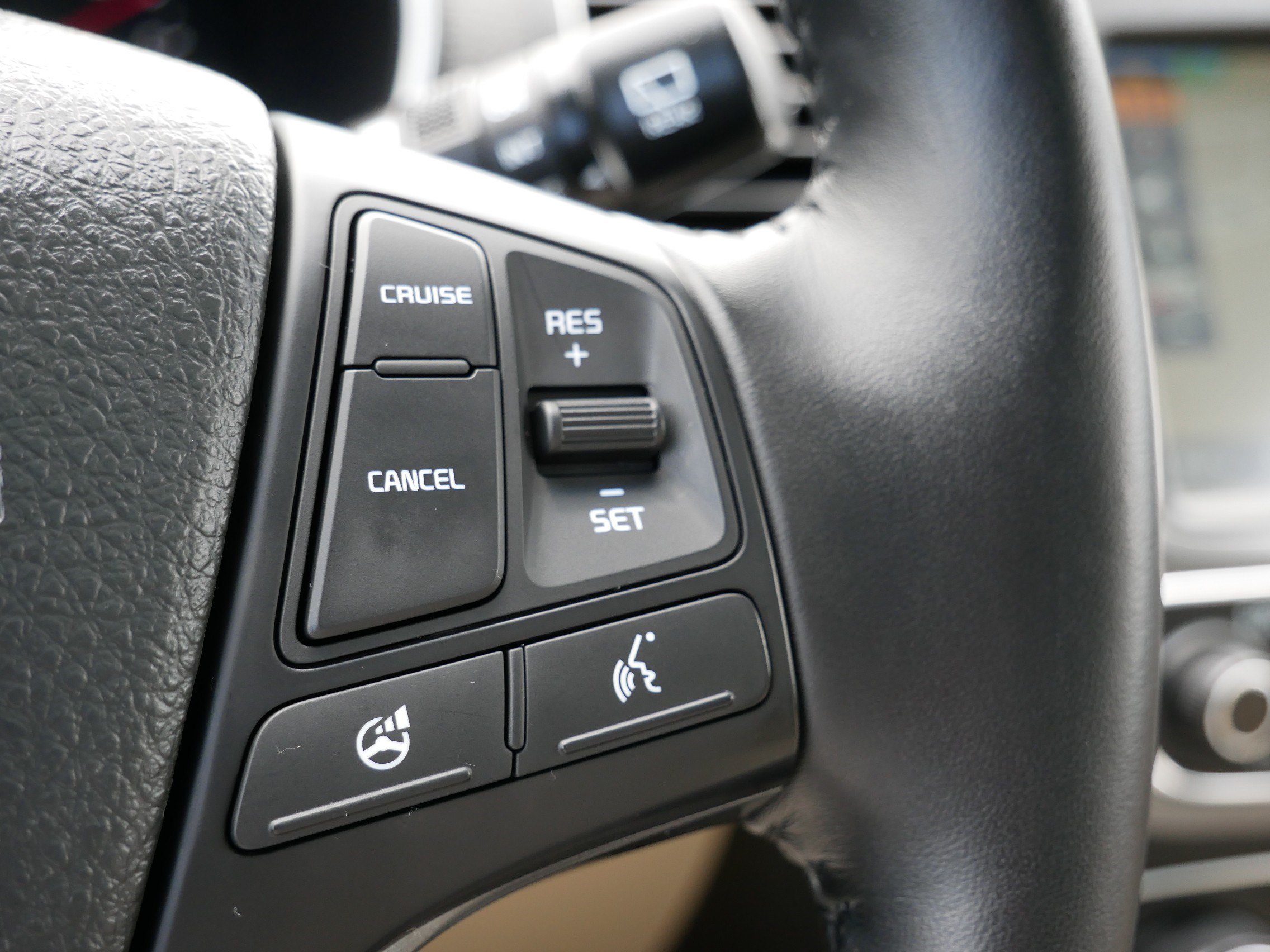 Used 2015 Satin Metal Kia EX image 28