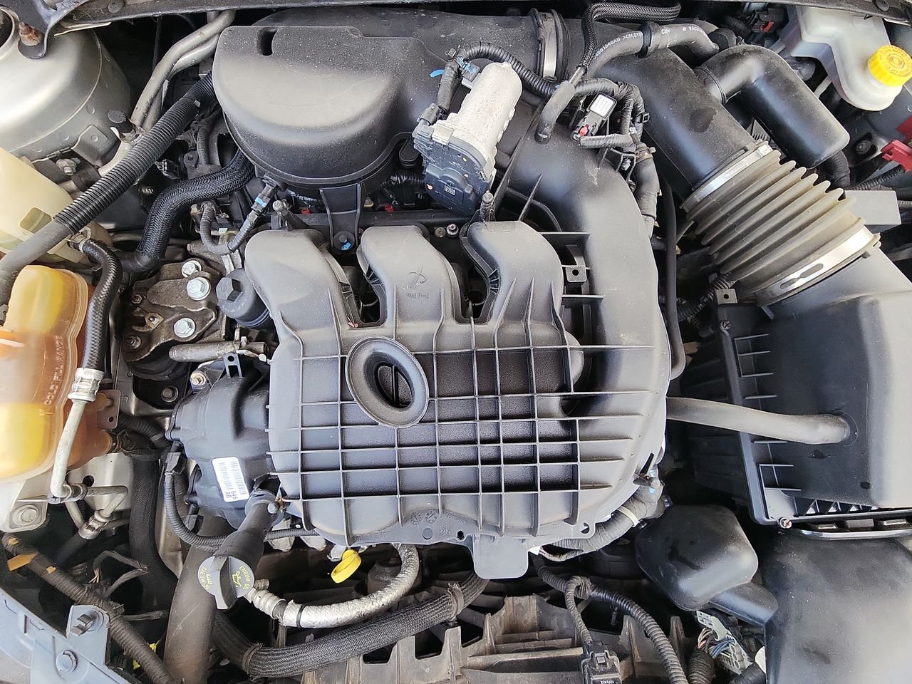 Used 2012  Chrysler Limited image 25