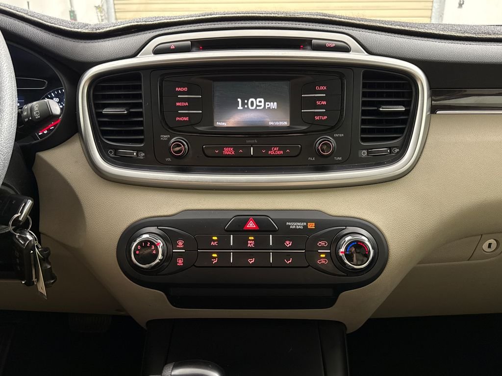 2018 Kia Sorento LX - Photo 16