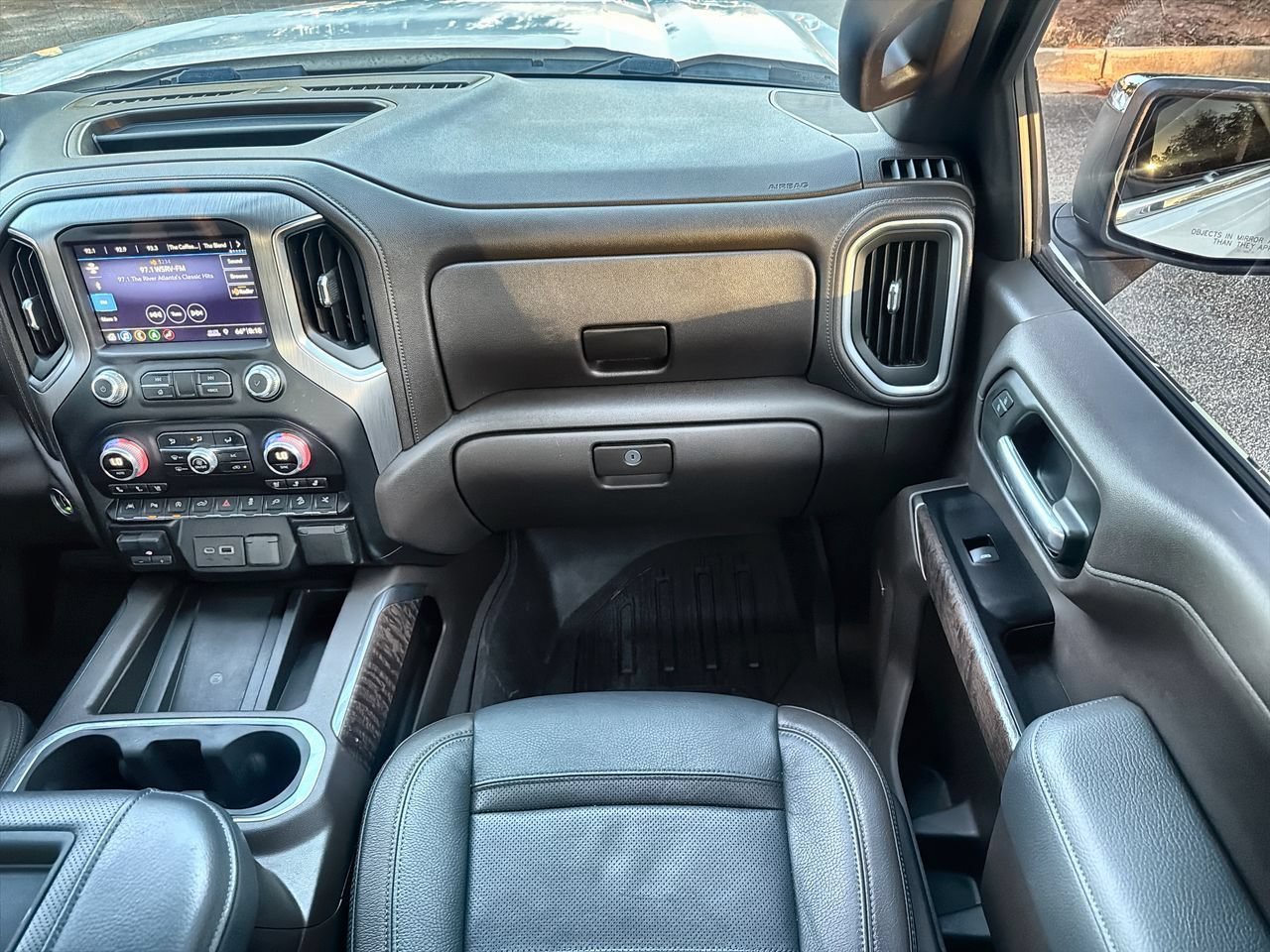 Used 2019 WHITE FROST TRICOAT GMC Denali image 24