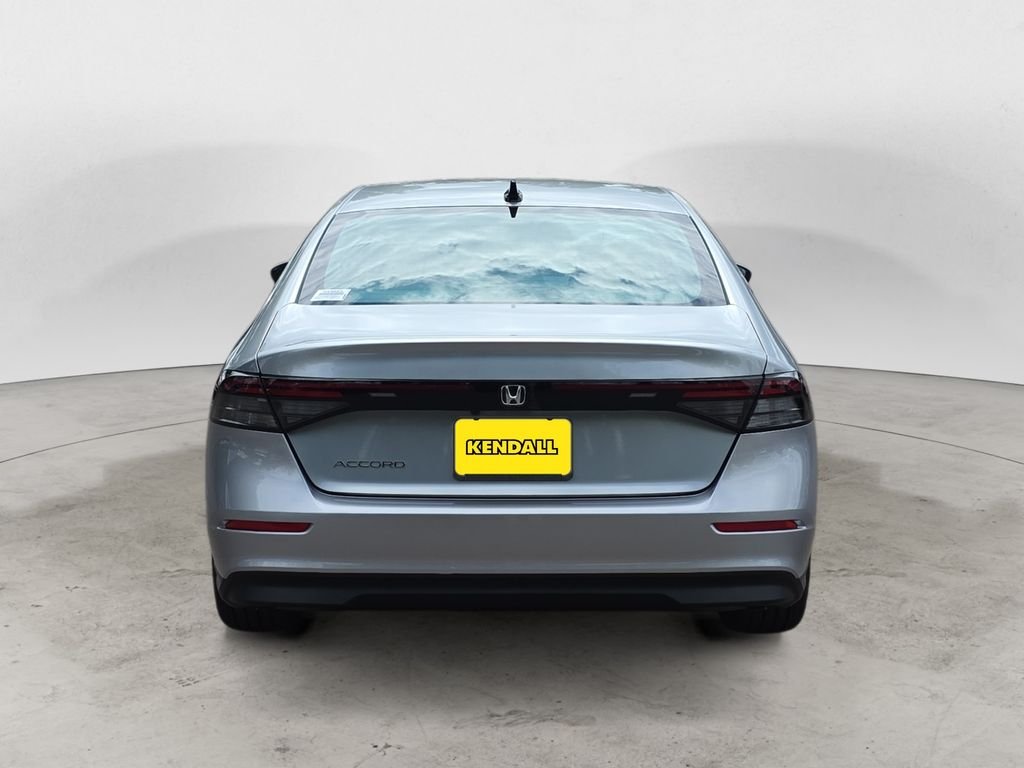 New 2026 Silver Honda SE image 4
