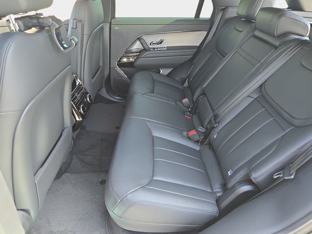 New 2026 Santorini Black Land Rover SE image 15