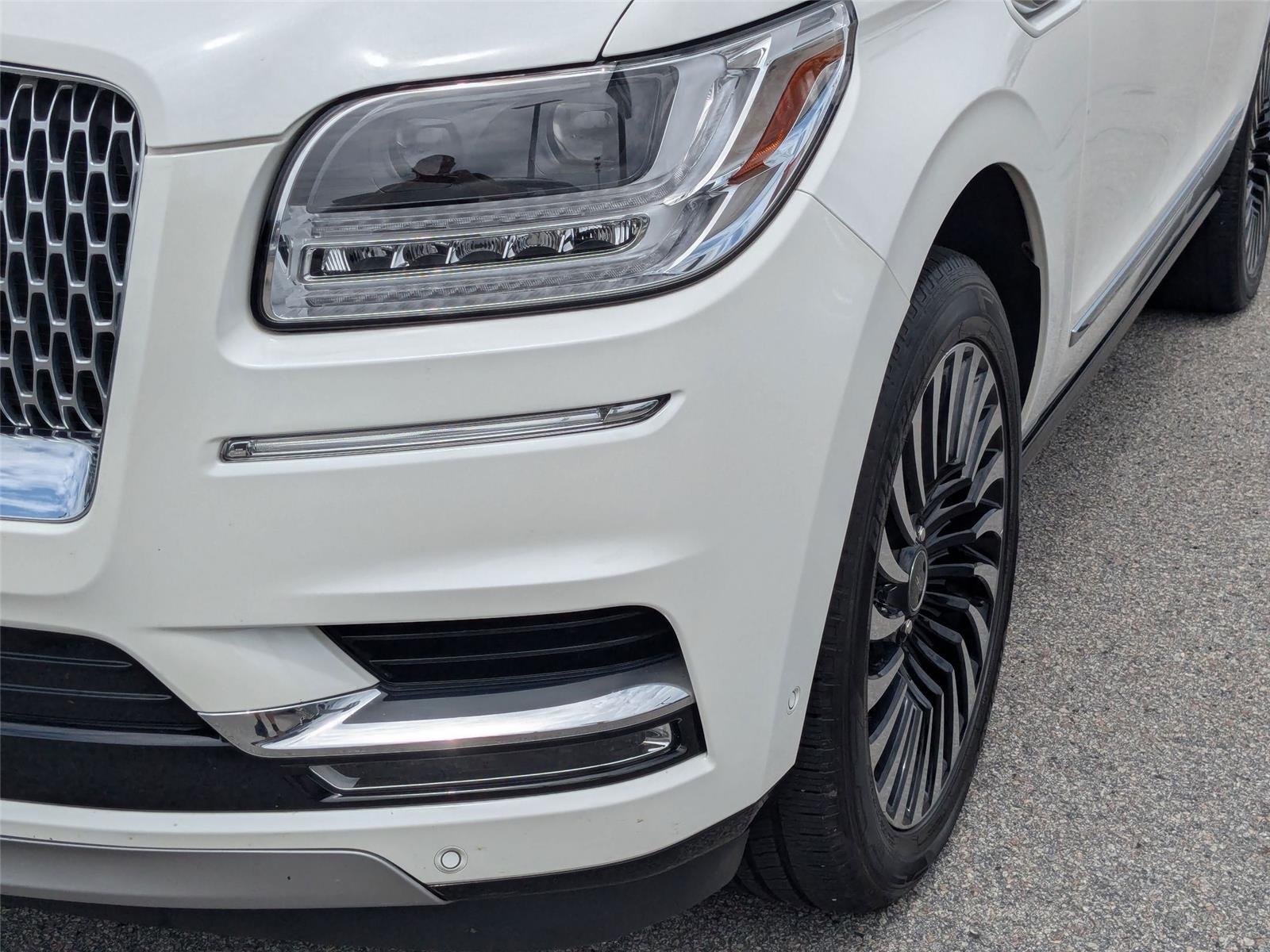 Used 2020 Pristine White Lincoln Black Label image 9