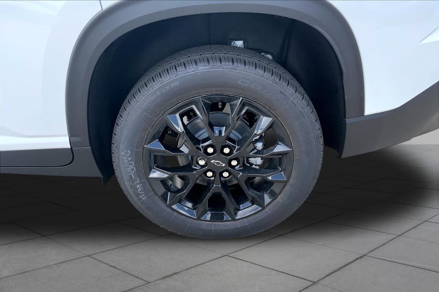 2026 Chevrolet Traverse LT - Photo 12