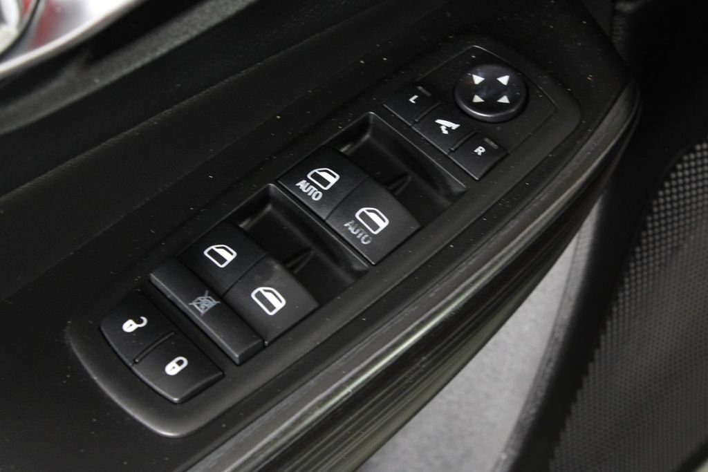 Used 2015 Red Jeep Limited image 21