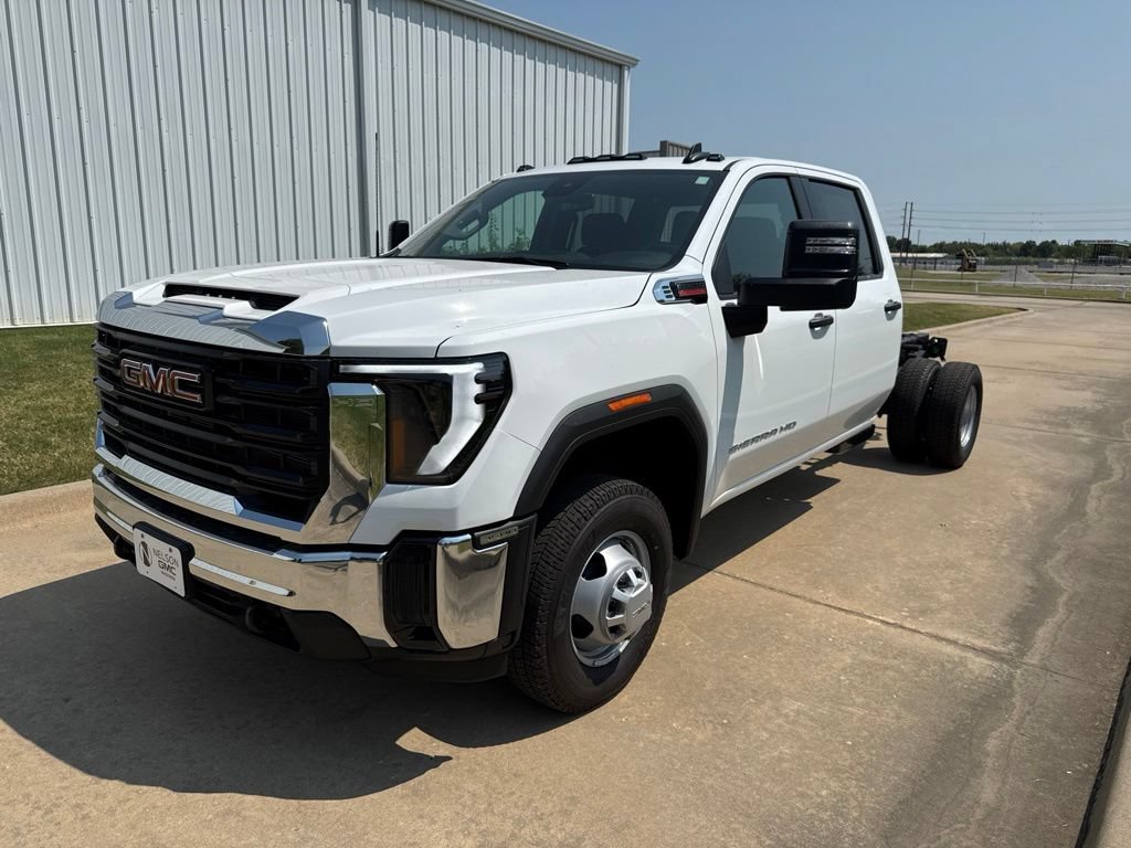2026 GMC Sierra 3500 Chassis Cab