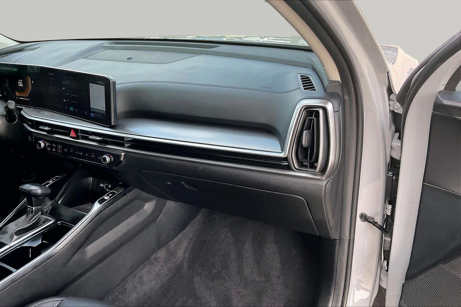 2025 Kia Sorento S - Photo 19
