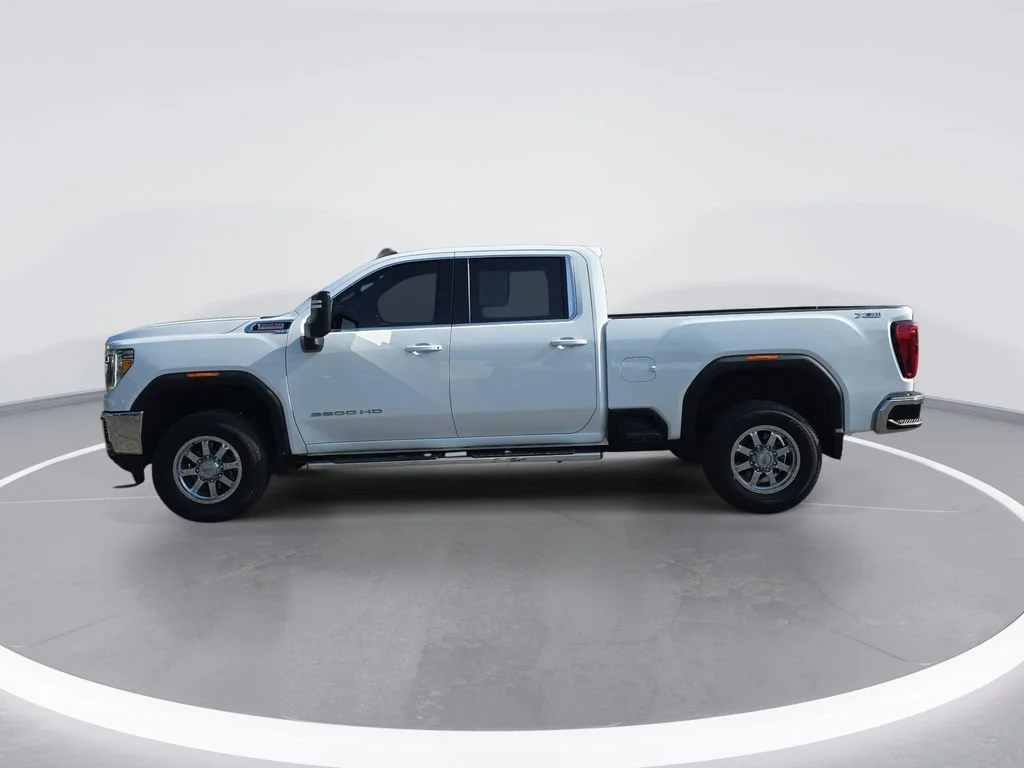 Used 2023 SUMMIT WHITE GMC SLE image 7