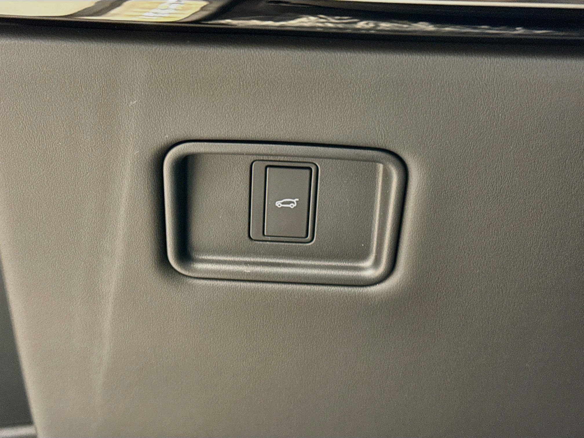 New 2026 Giola Green Land Rover Dynamic SE image 35