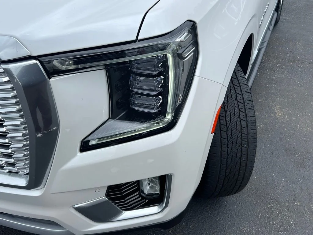 2024 GMC Yukon Denali - Photo 3