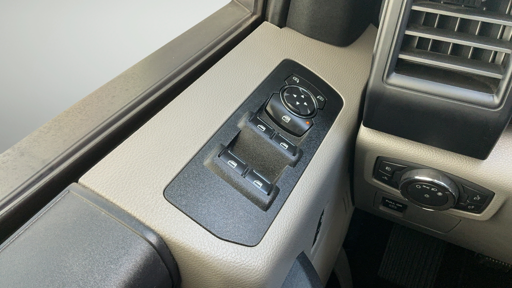 Used 2020 Gray Ford XL image 14