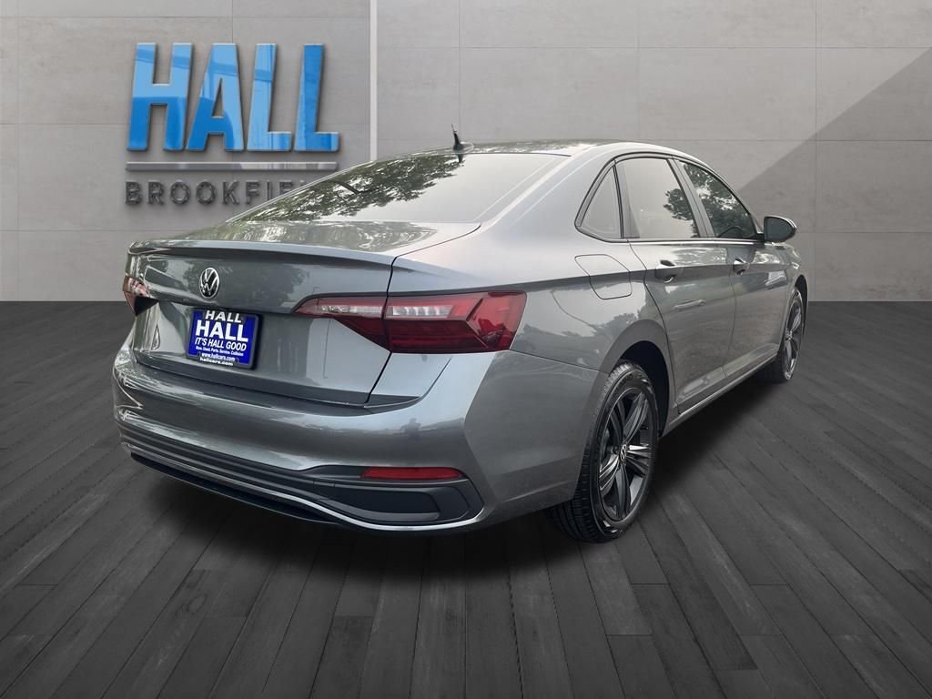 Certified Used 2024 Gray Volkswagen 1.5T SE image 6