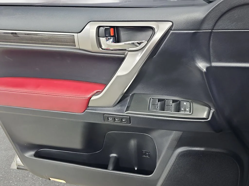 Certified Used 2023 Silver Lexus 460 image 29