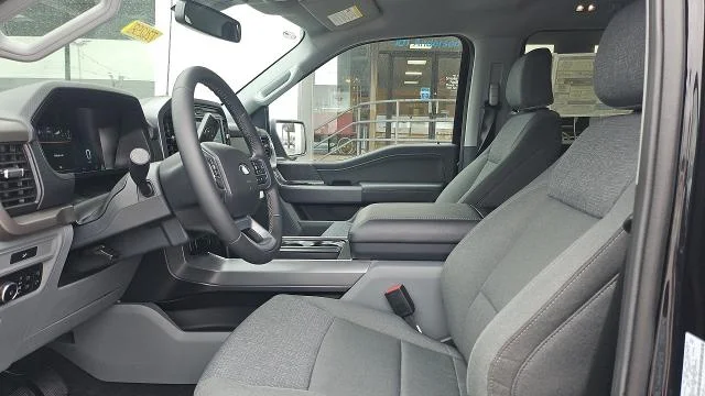 New 2026 Agate Black Metallic Ford XLT 4WD image 32