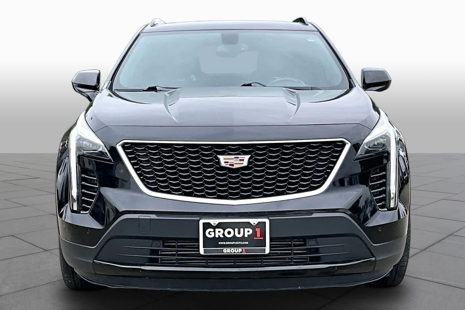 Used 2019 Stellar Black Metallic Cadillac FWD Sport image 4