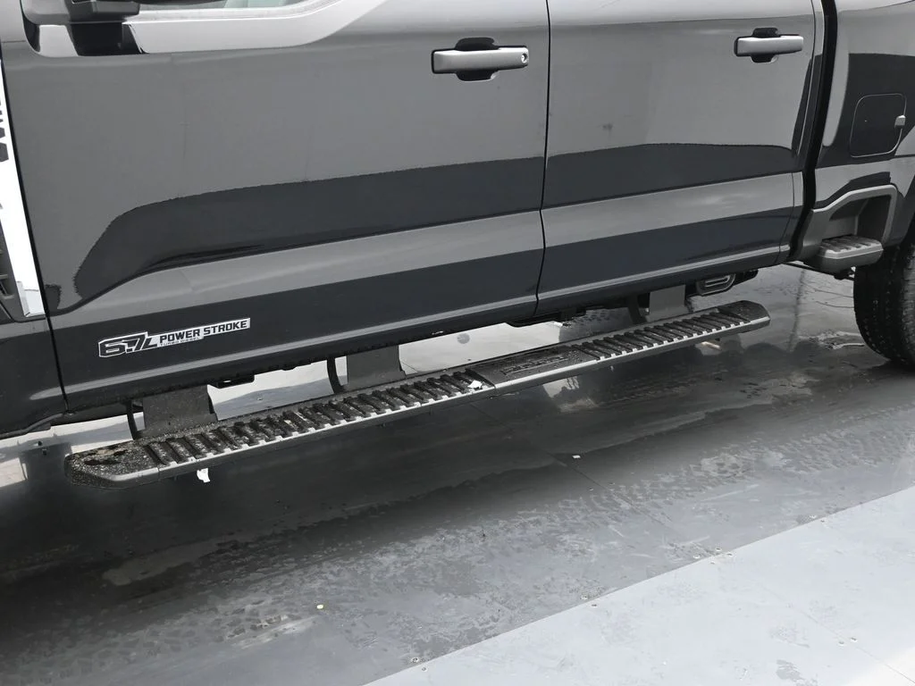 New 2026 Agate Black Metallic Ford XLT image 23