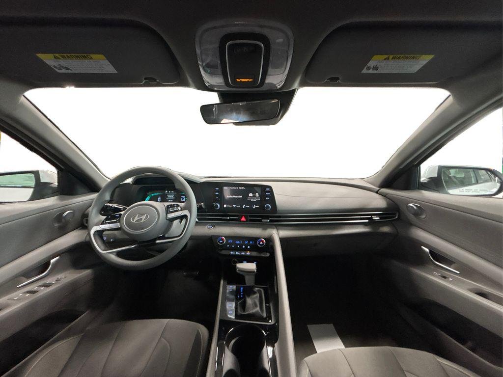 New 2026 White Hyundai Blue image 17