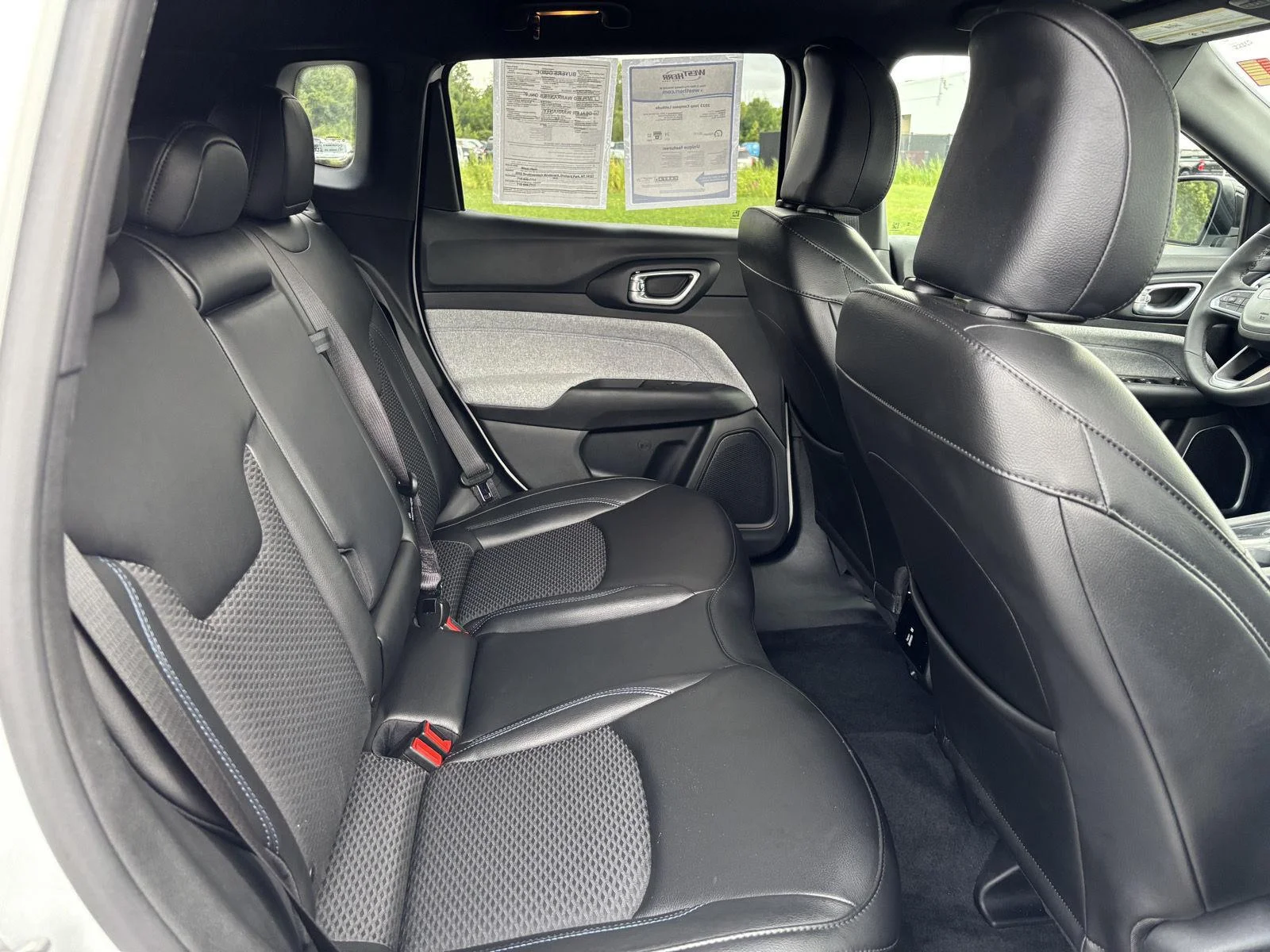 Used 2023 Bright White Clearcoat Jeep Latitude image 34