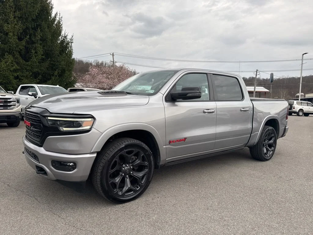 2023 RAM 1500 Limited 4x4 Crew Cab 5'7's photo