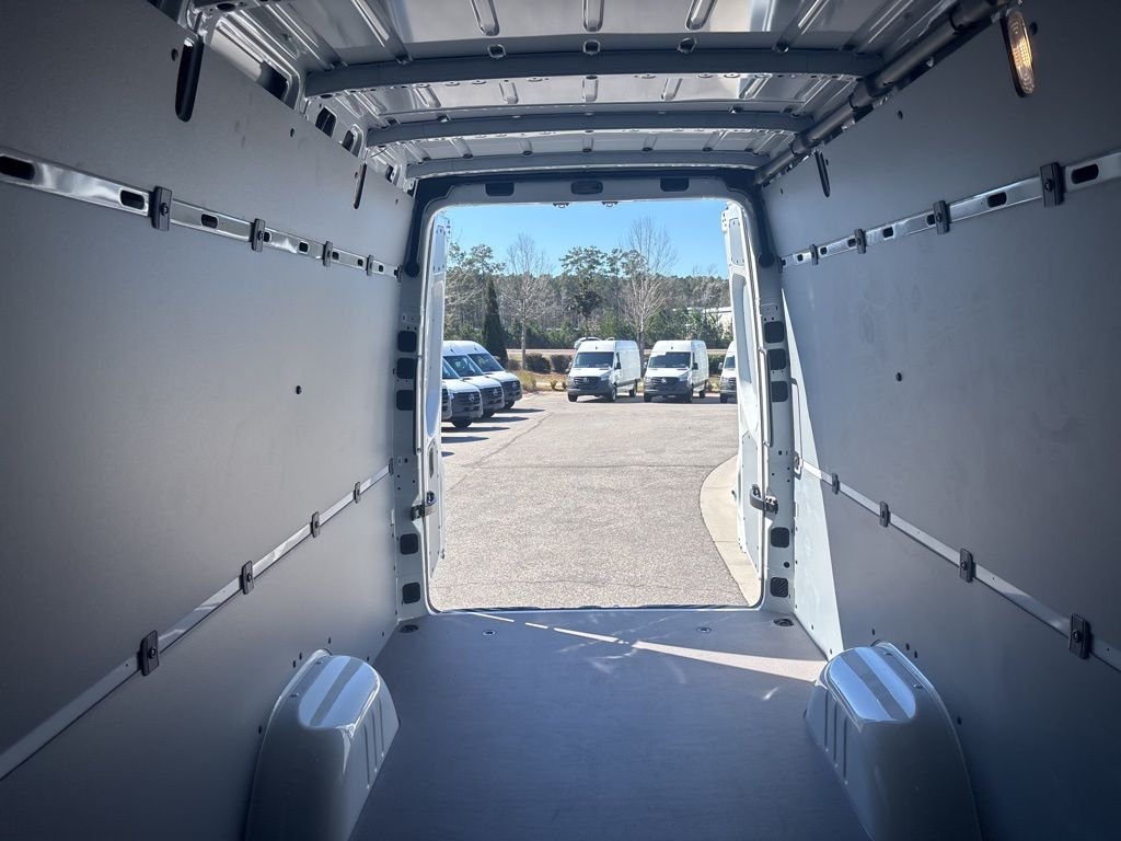 New 2026 Arctic White Mercedes-Benz Cargo 170 WB image 18