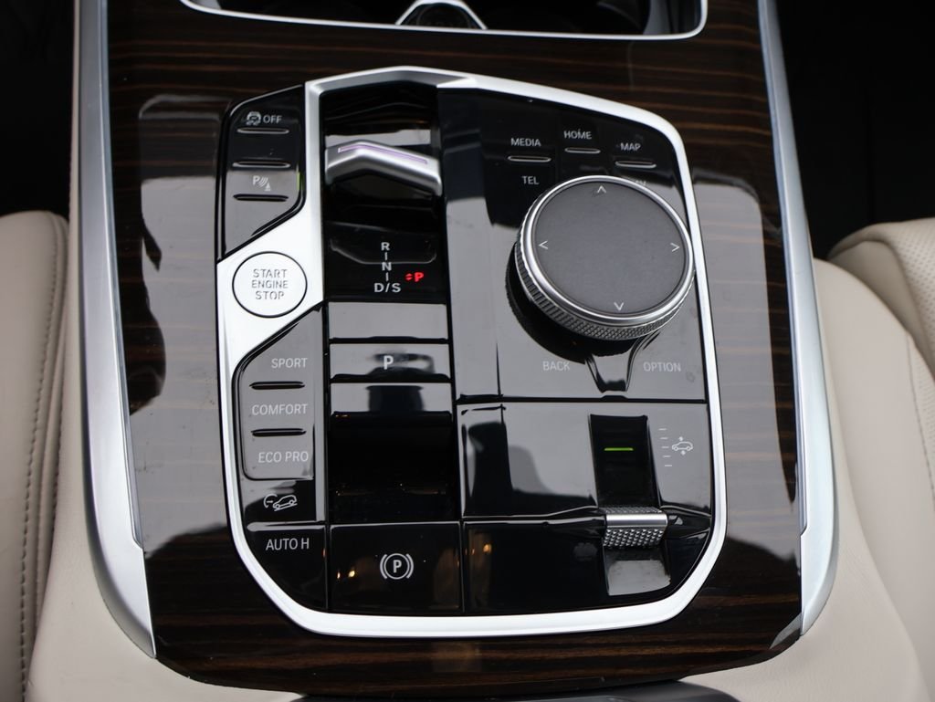 Used 2023 Carbon Black Metallic BMW xDrive40i image 30