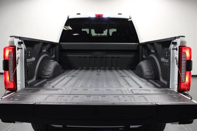 New 2026 Star White Metallic Tri-Coat Ford F-250® Lariat® image 37