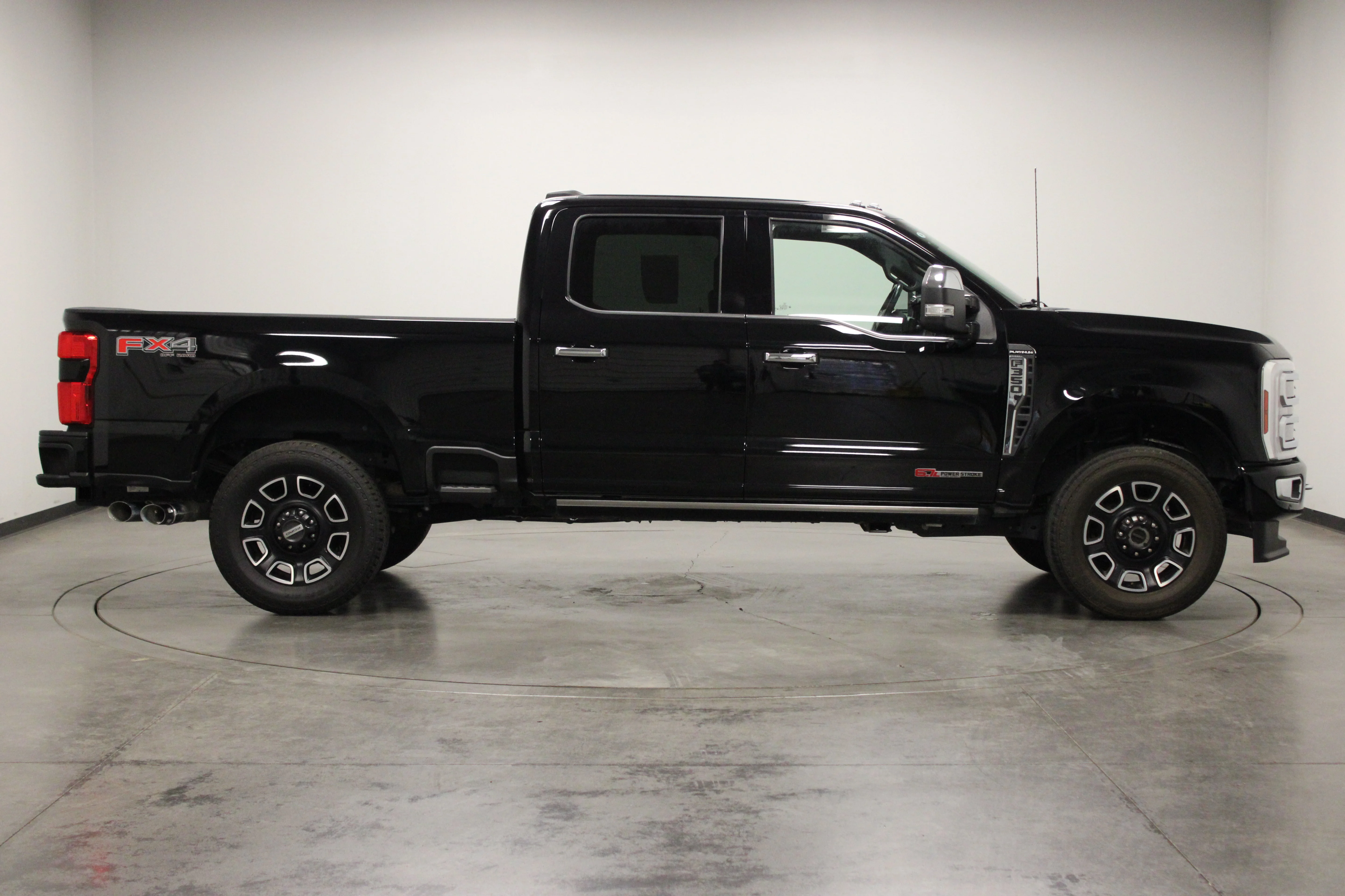 Used 2024 Agate Black Metallic Ford Platinum image 9