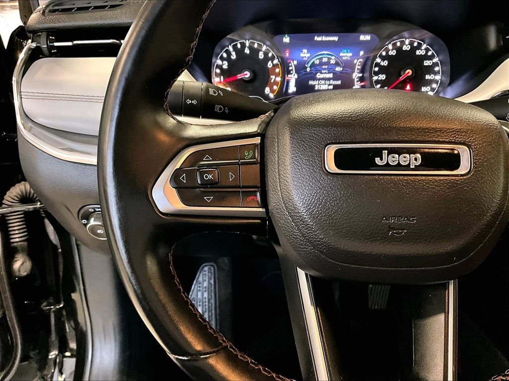Used 2022 Black Jeep Limited image 24