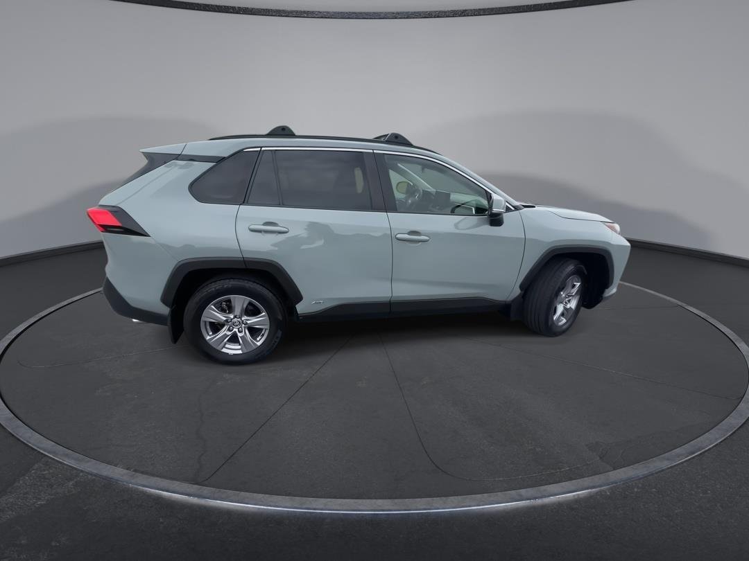 Used 2022 Lunar Rock Toyota XLE image 9