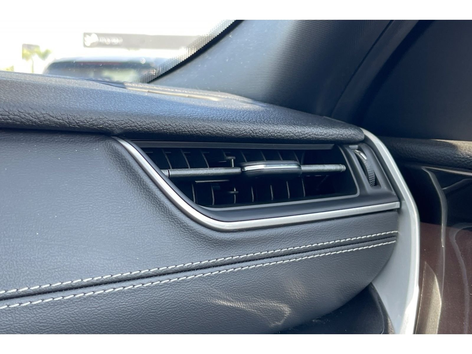 Used 2022 Baltic Gray Metallic Clearcoat Jeep Altitude image 30
