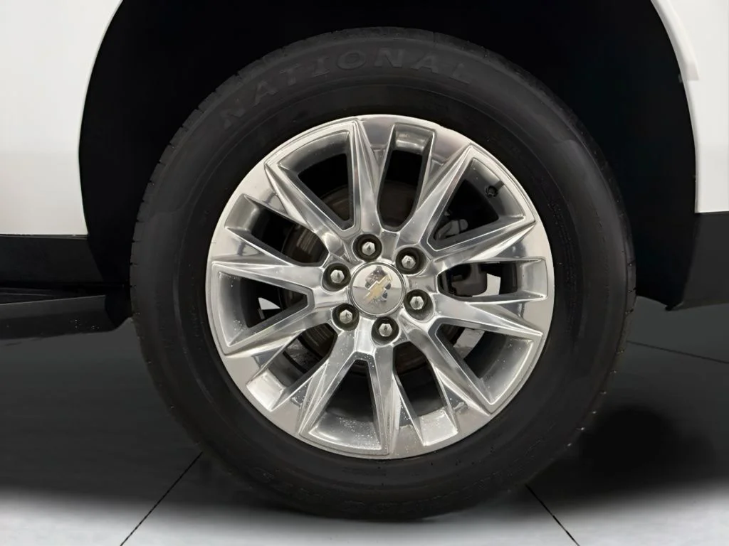 Used 2023 White Chevrolet Premier image 27