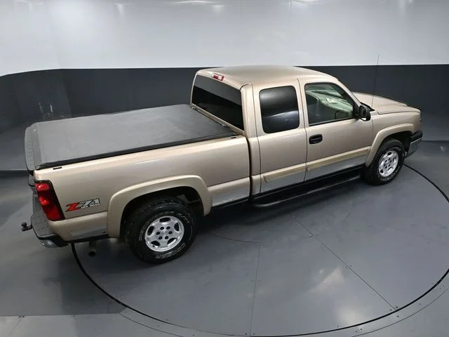 Used 2004 Beige Chevrolet Z71 image 47